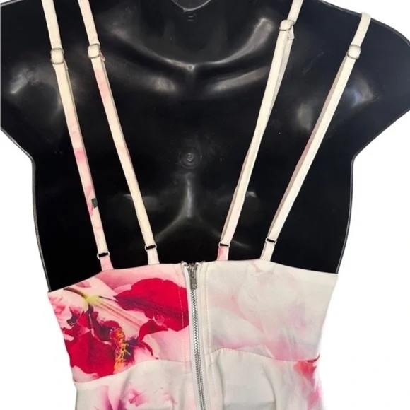 L’ATISTE by Amy Mini Floral Dress - Picture 4 of 7